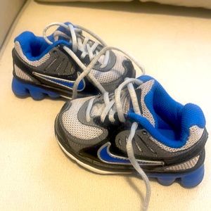 Baby Boy Nike Size 5 Sneakers